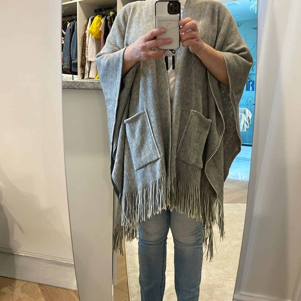 Poncho with packets